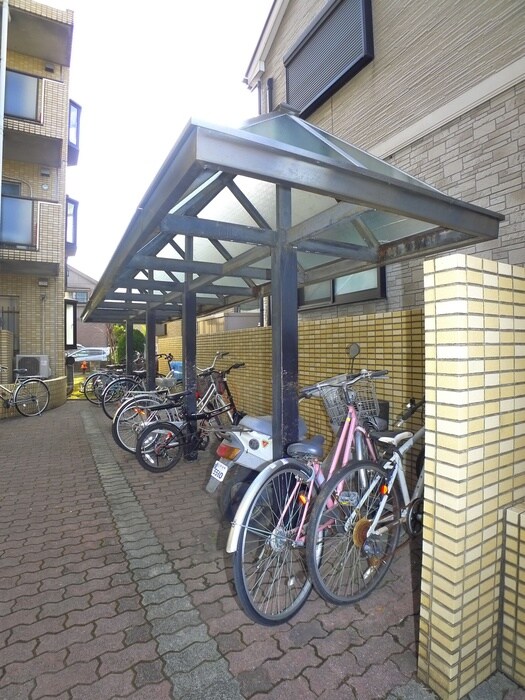 物件外観写真3　(駐輪場)