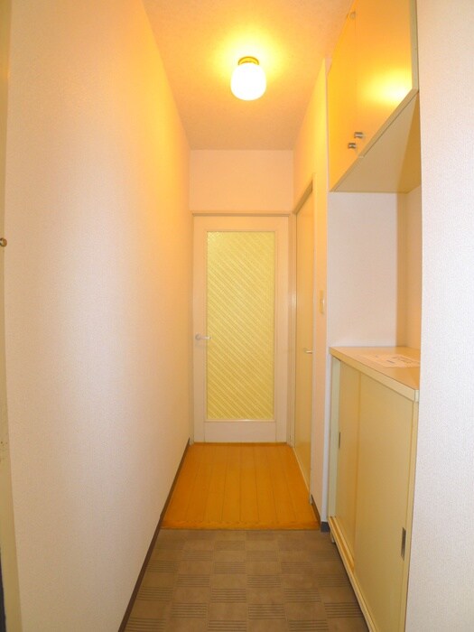 物件内観写真18　(玄関)