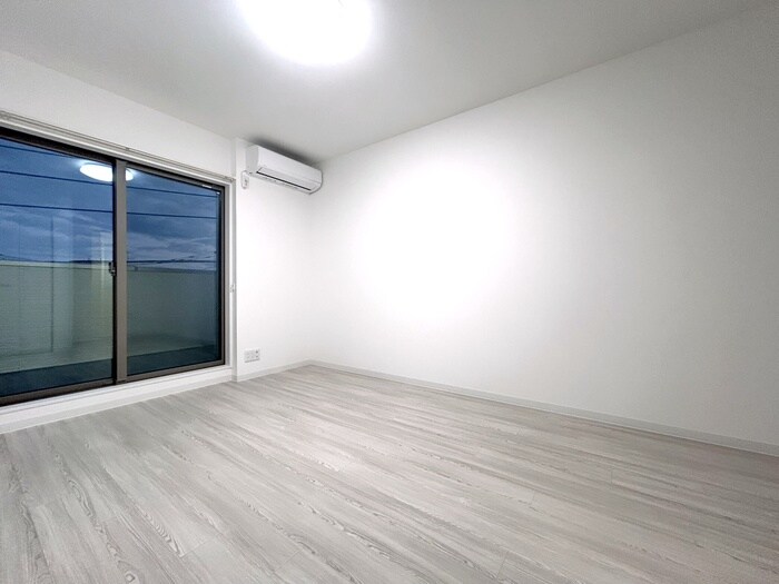 物件内観写真2　(居室)