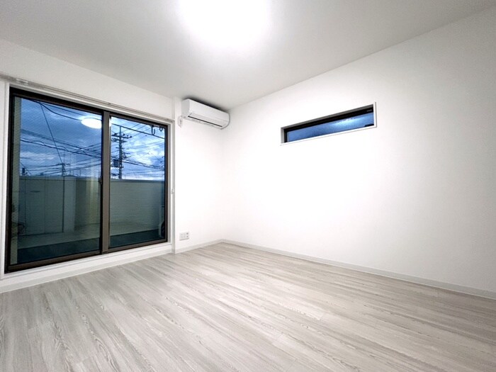 物件内観写真2　(居室)