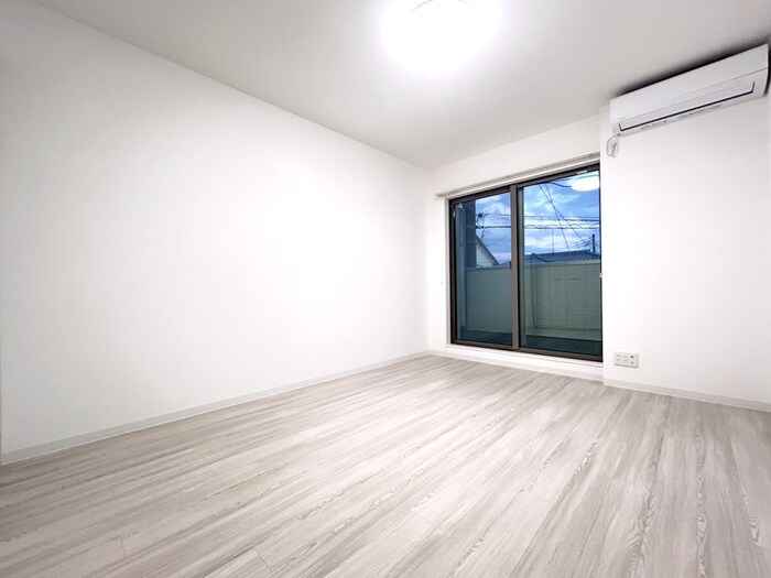 物件内観写真3　(居室)