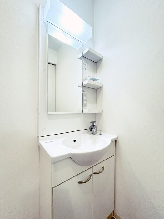 物件内観写真7　(洗面)