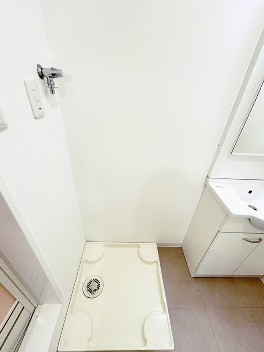 物件内観写真13　(洗濯機置場)