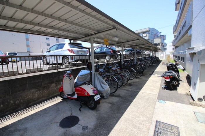 物件外観写真5　(駐輪場)