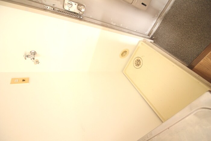 物件内観写真14　(洗濯機置場)