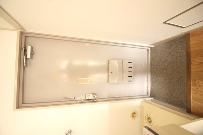 物件内観写真15　(玄関)