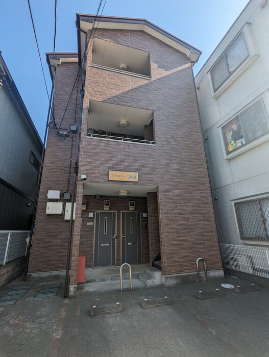 物件外観写真3　(駐輪場)