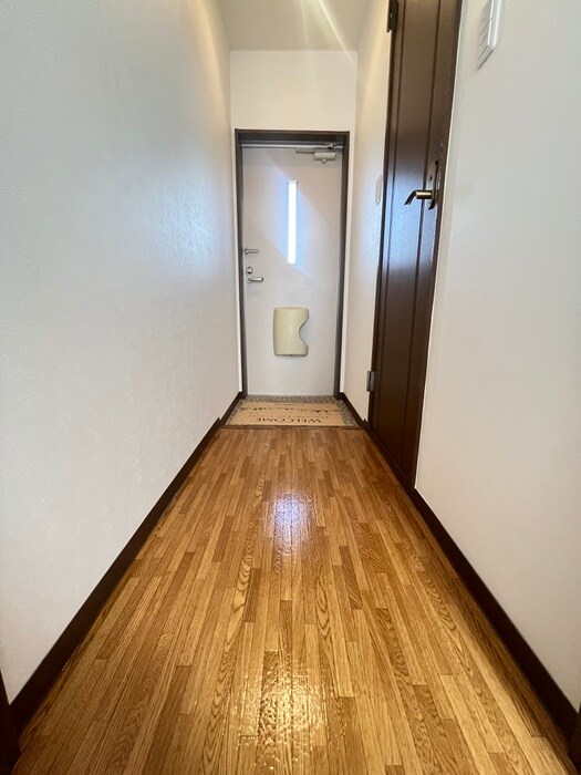 物件内観写真17　(廊下)
