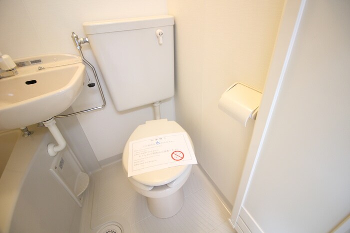 物件内観写真13　(トイレ)