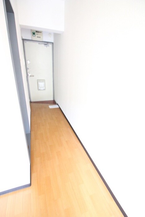 物件内観写真11　(廊下)