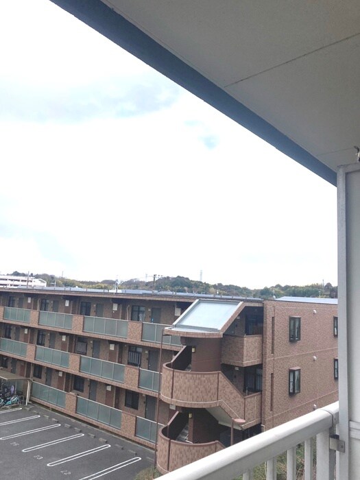 物件内観写真16　(室内からの展望)