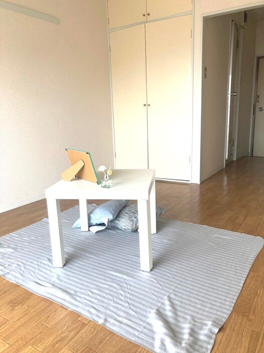 物件内観写真17　(玄関)