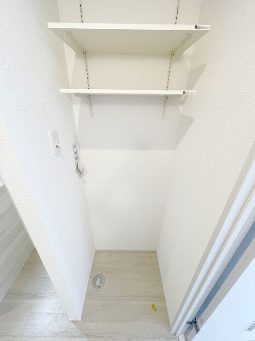 物件内観写真13　(洗濯機置場)