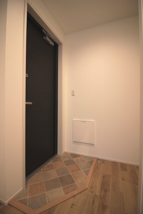 物件内観写真20　(玄関)