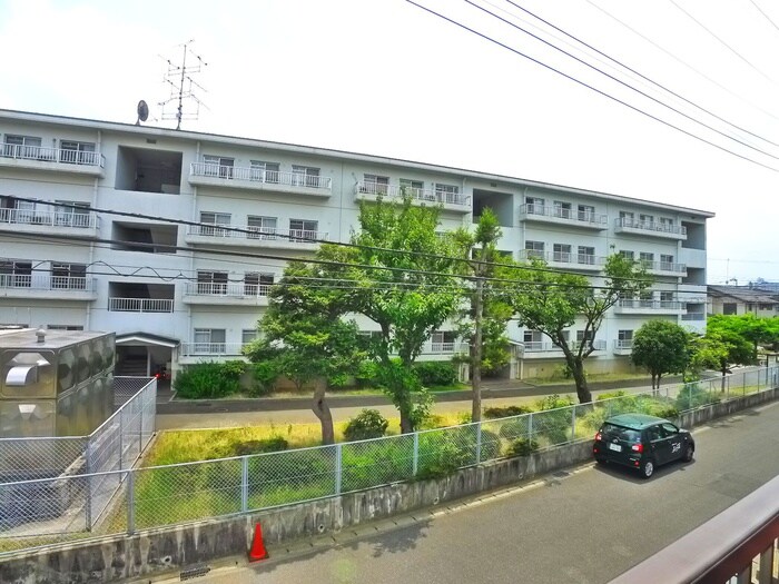 物件内観写真22　(室内からの展望)