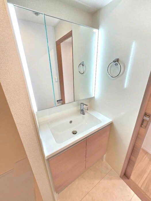 物件内観写真12　(洗面)