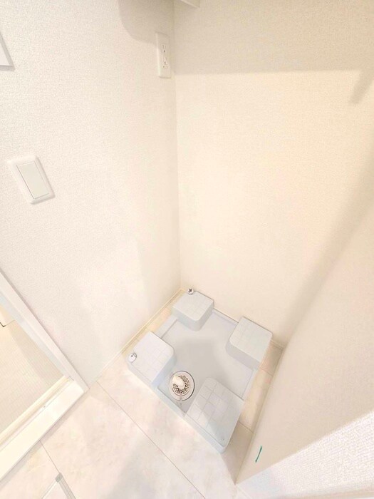 物件内観写真13　(洗濯機置場)