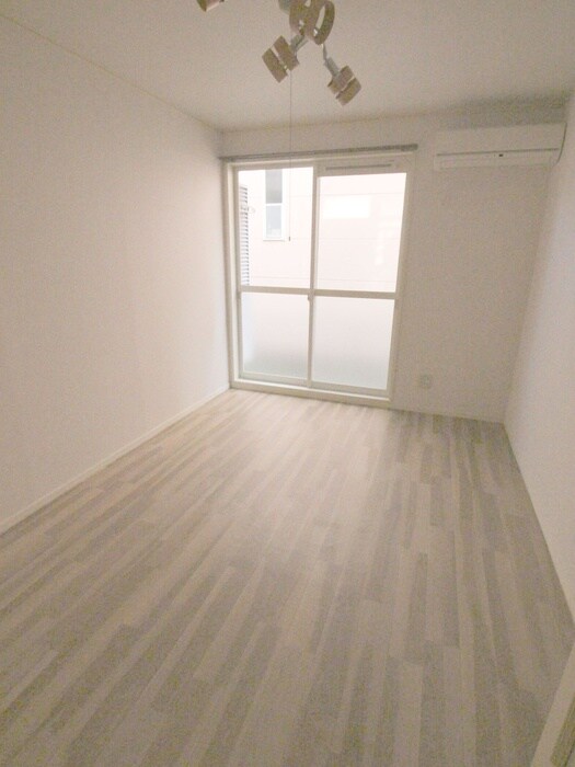 物件内観写真6　(居室)