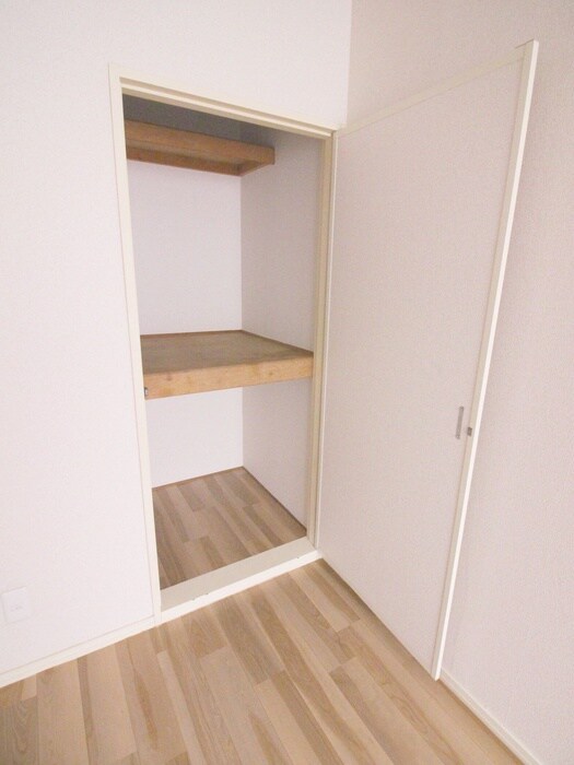 物件内観写真8　(収納)