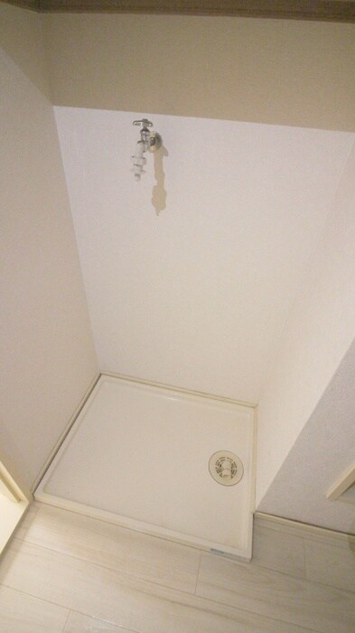 物件内観写真14　(洗濯機置場)