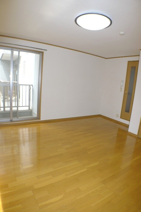 物件内観写真7　(室内からの展望)