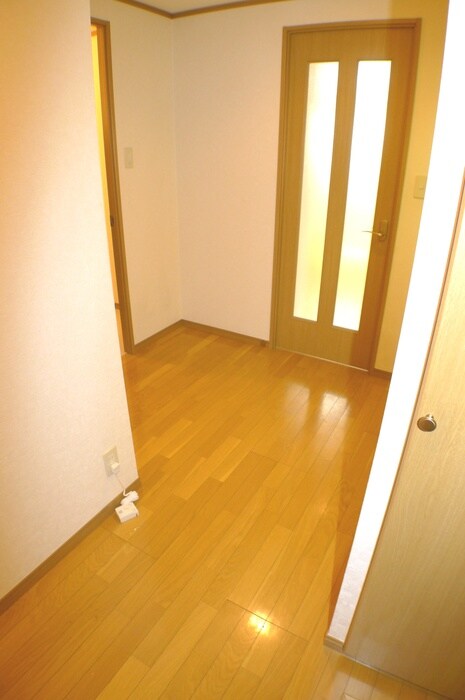 物件内観写真18　(廊下)