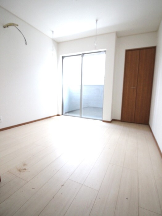 物件内観写真4　(居室)