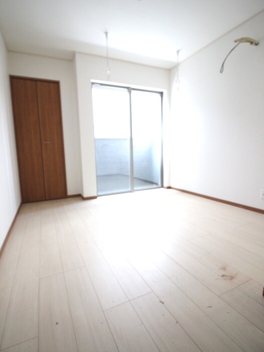 物件内観写真4　(居室)