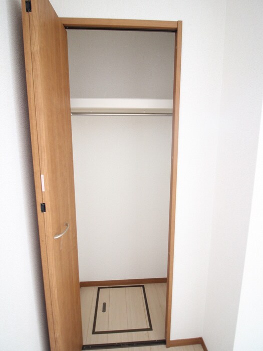 物件内観写真13　(収納)