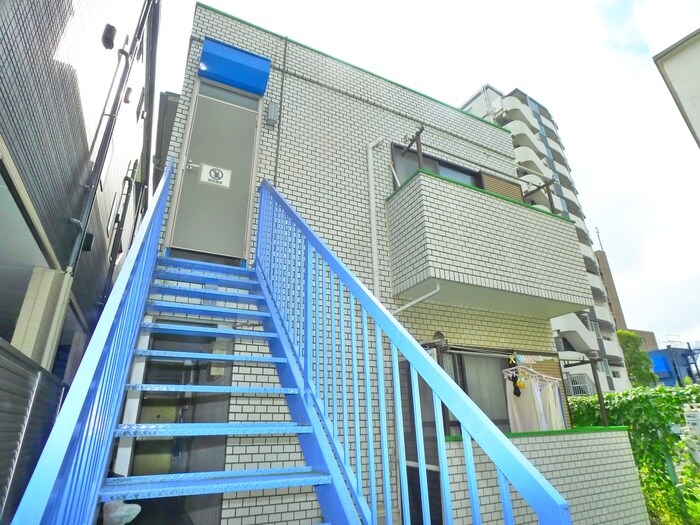 物件外観写真4　(エントランス部分)