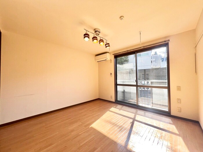 物件内観写真7　(居室)