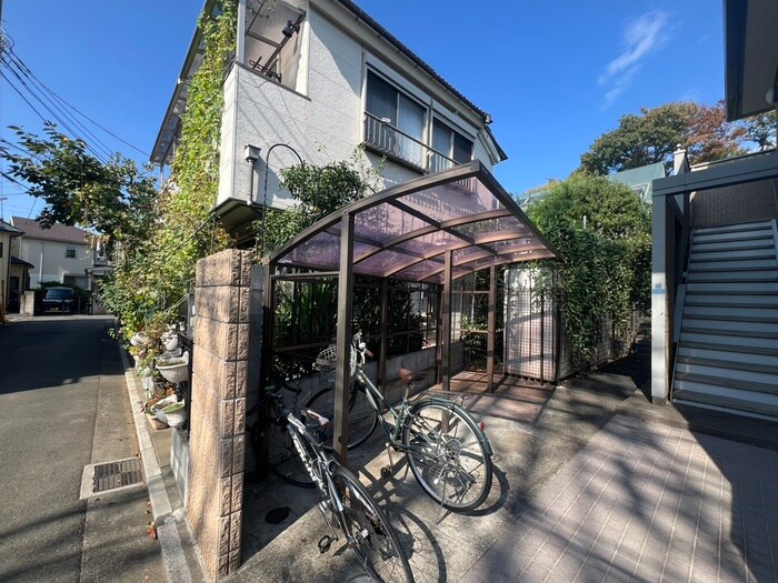 物件外観写真4　(駐輪場)