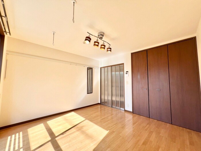 物件内観写真10　(居室)