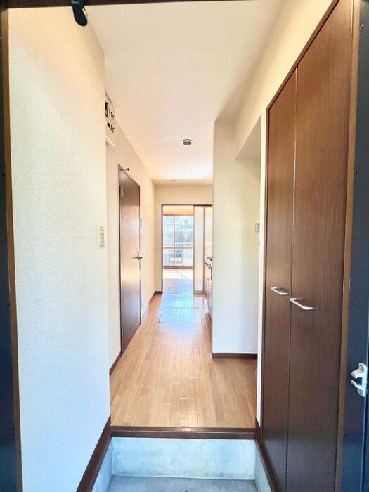 物件内観写真21　(玄関)