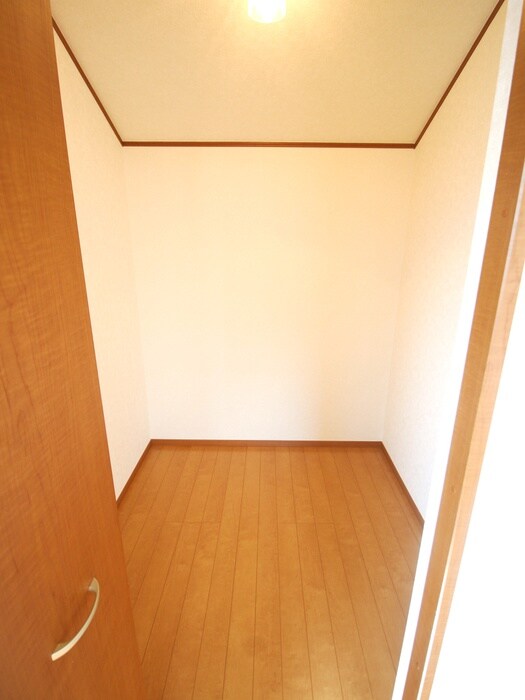 物件内観写真14　(収納)