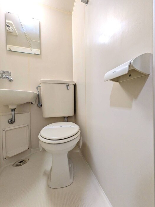 物件内観写真15　(トイレ)