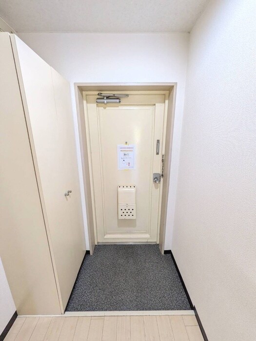物件内観写真19　(玄関)