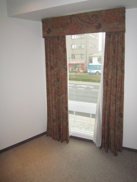 物件内観写真13　(室内からの展望)