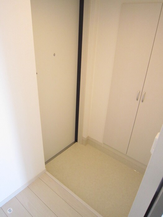 物件内観写真18　(玄関)