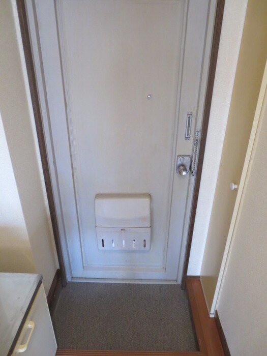 物件内観写真13　(玄関)