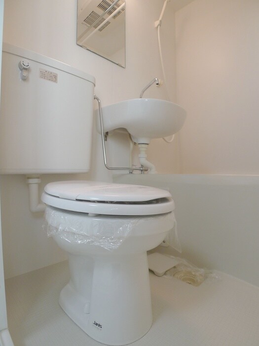 物件内観写真14　(トイレ)