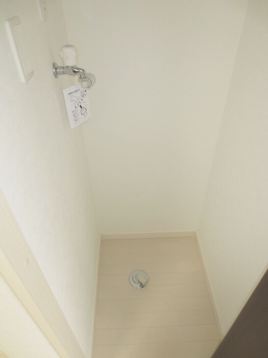 物件内観写真21　(洗濯機置場)