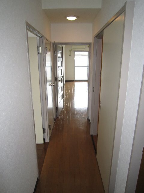 物件内観写真7　(廊下)