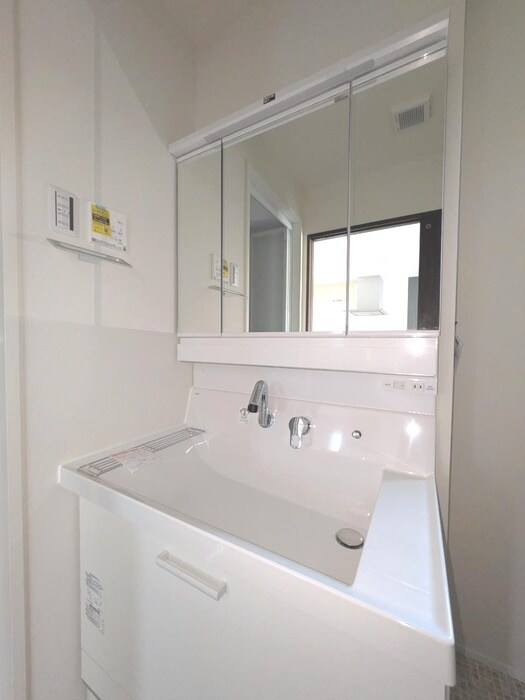 物件内観写真8　(洗面)