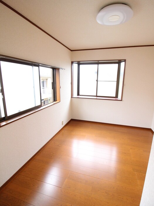 物件内観写真8　(居室)