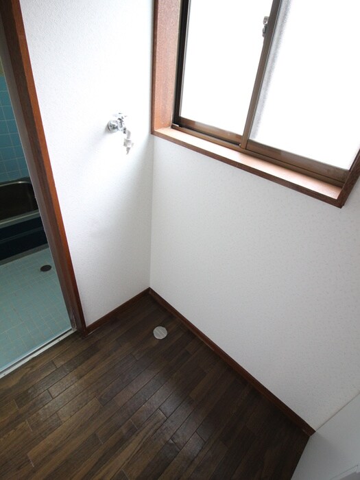 物件内観写真19　(洗濯機置場)