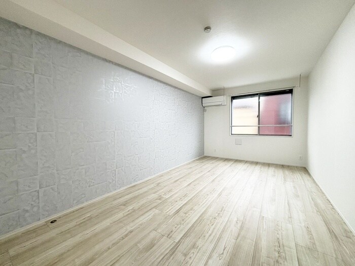 物件内観写真7　(室内からの展望)