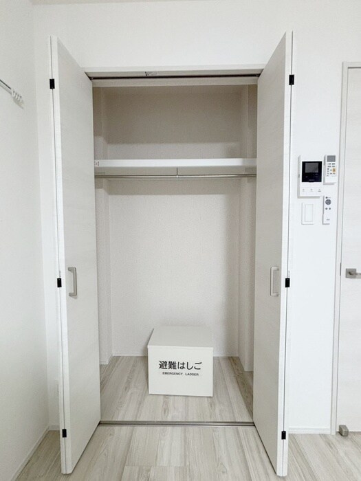 物件内観写真15　(収納)