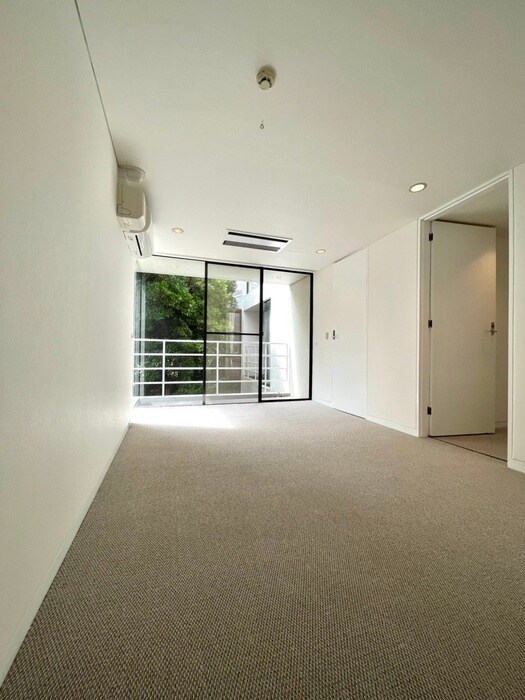 物件内観写真18　(居室)