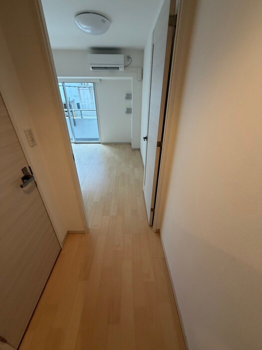 物件内観写真8　(廊下)